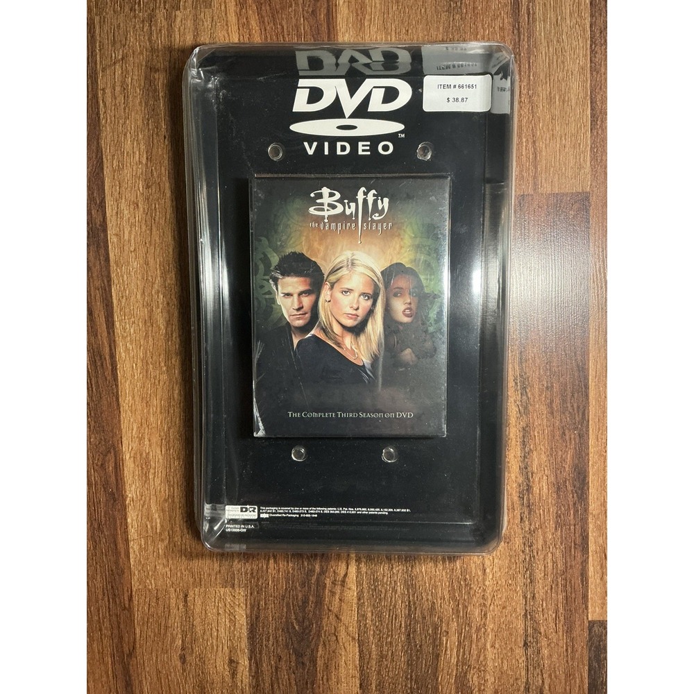 Buffy the Vampire Slayer - Season 3 (DVD, 6-Disc Set, 22 Episodes)